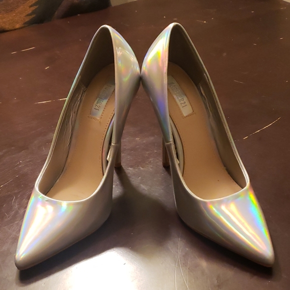 Forever 21 Iridescent High heel shoes - Picture 2 of 4